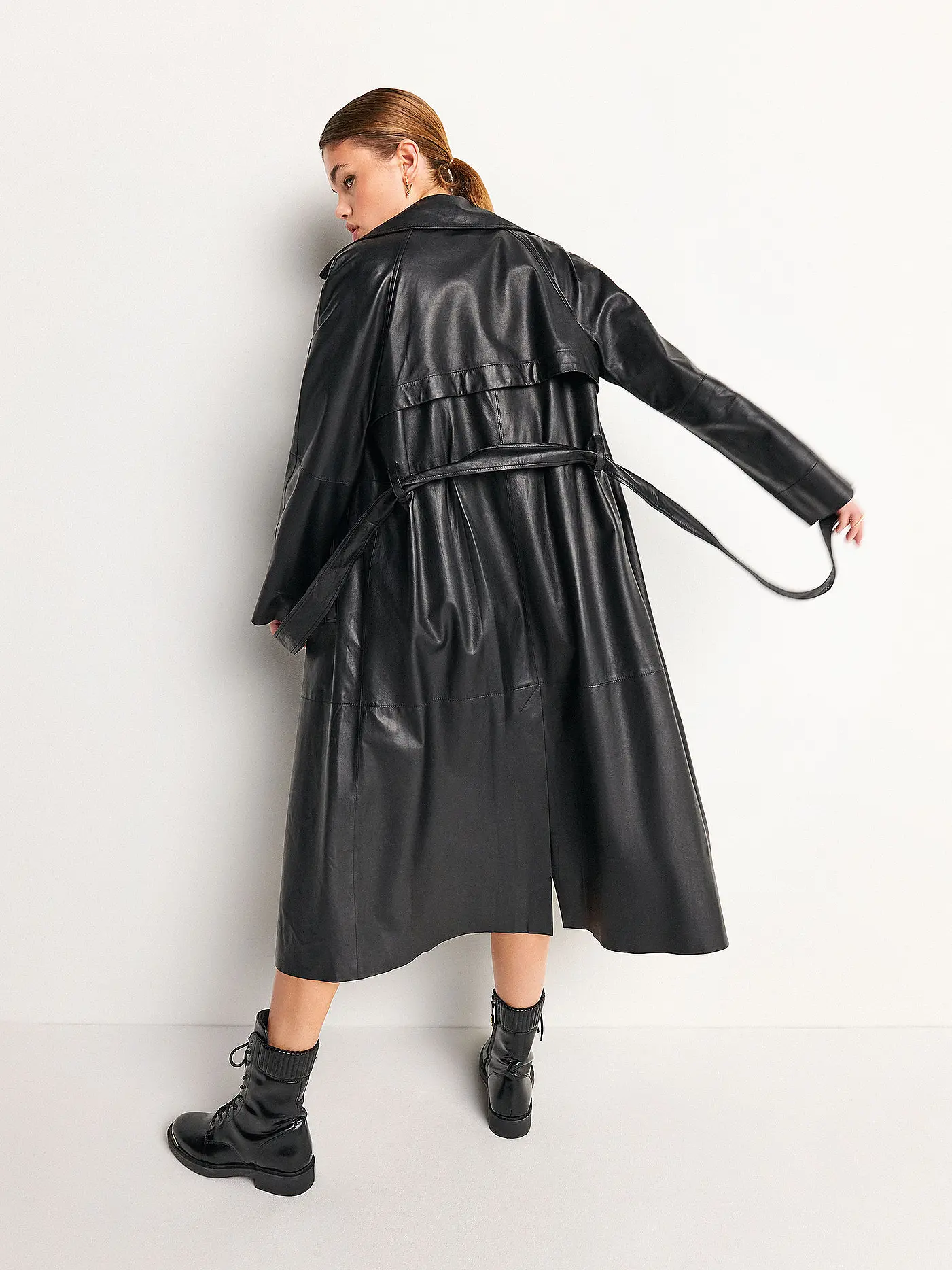 RIANI | Ledermantel | schwarz