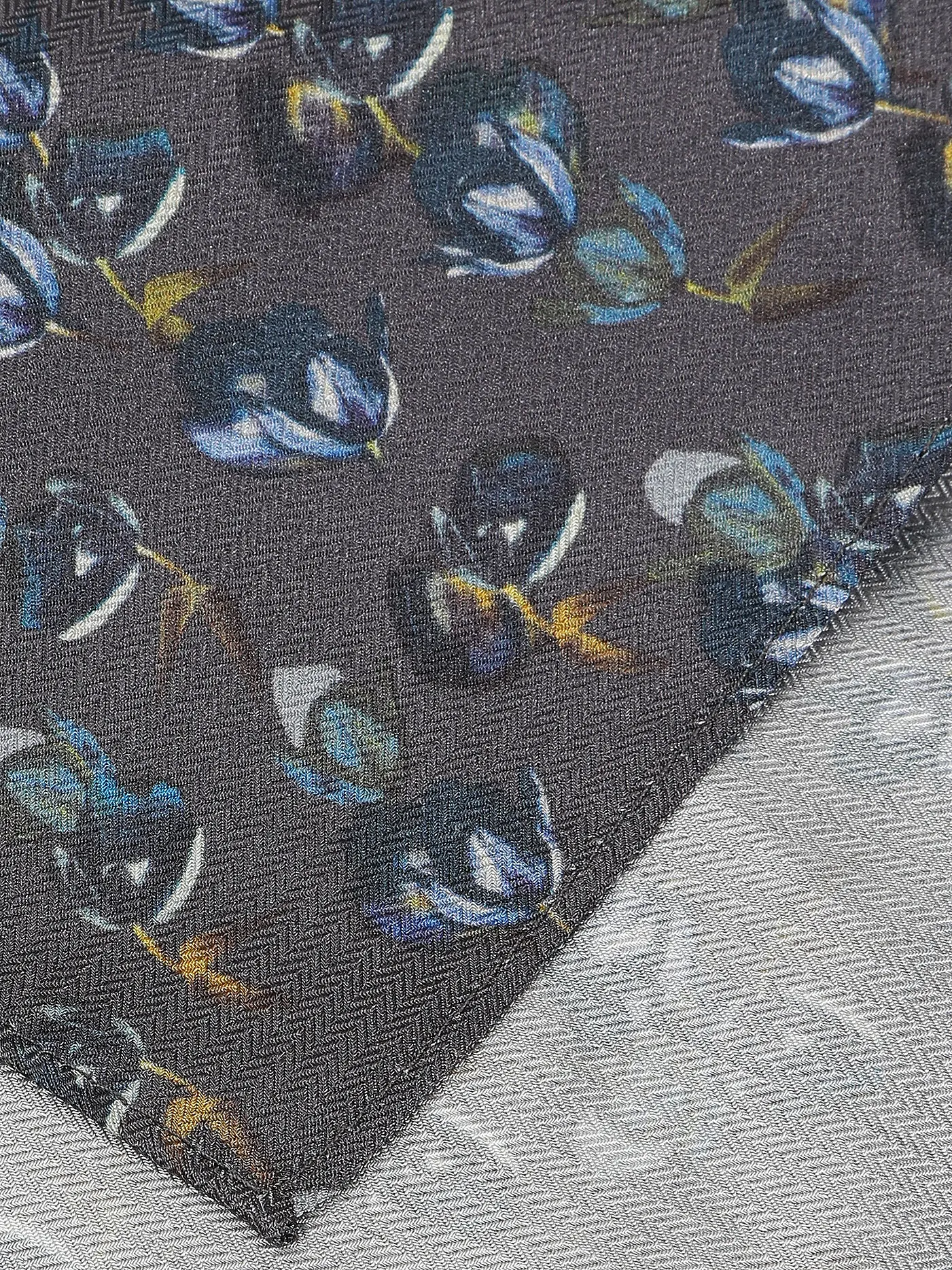 SEIDENFALTER | Stecktuch | beige