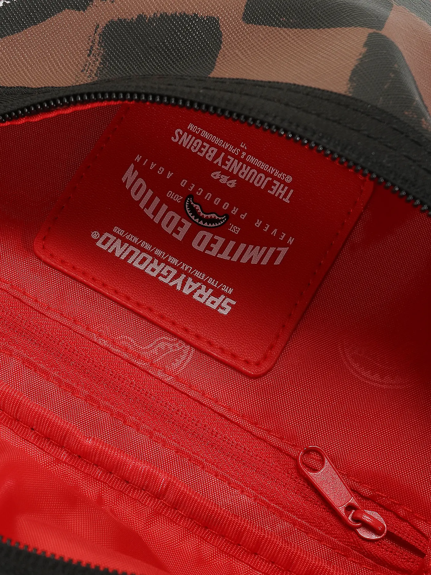 SPRAYGROUND | Gürteltasche SHARKS IN PARIS | braun