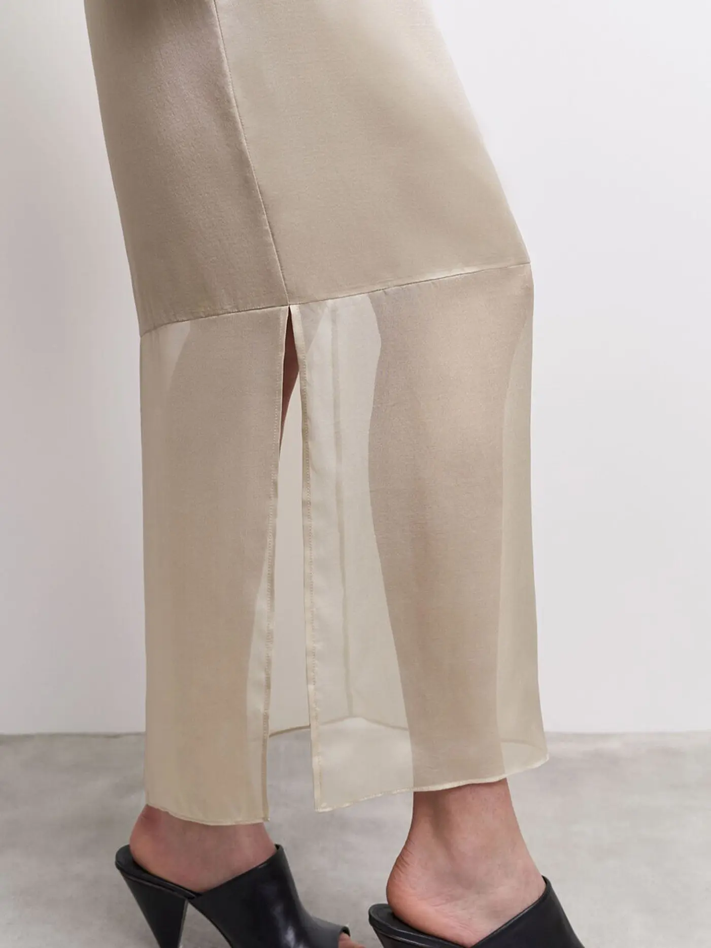 TIGER OF SWEDEN | Seidenkleid VARJO | beige