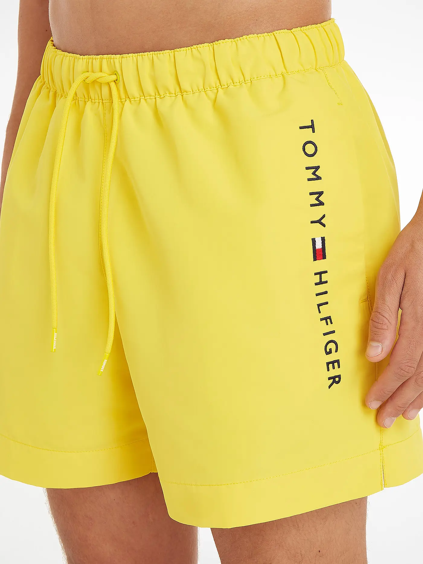 TOMMY HILFIGER | Badeshorts | gelb