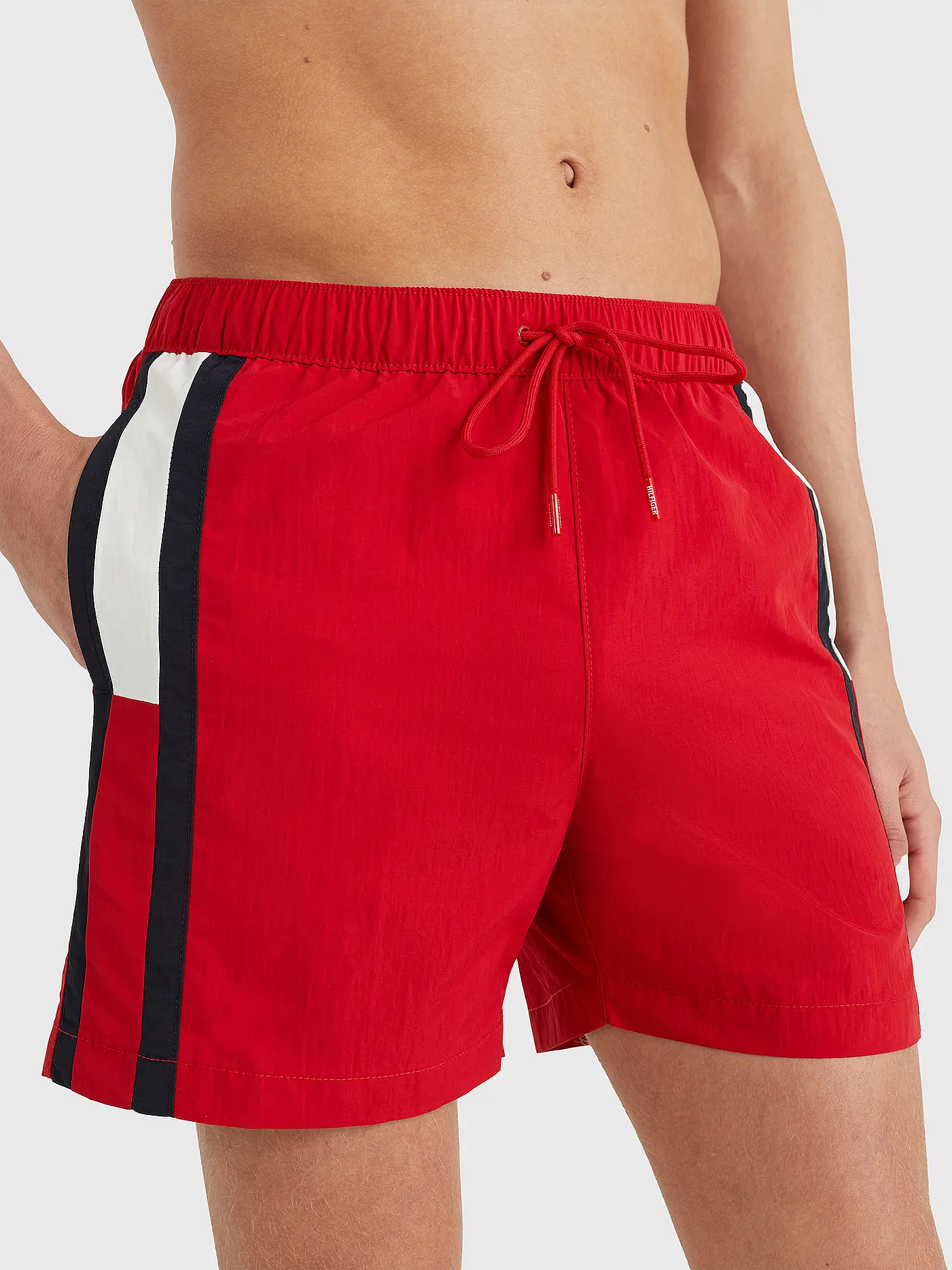 TOMMY HILFIGER | Badeshorts | rot