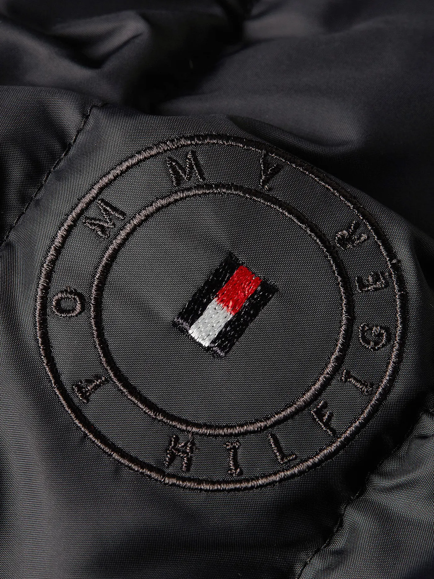 TOMMY HILFIGER | Daunensteppmantel  | schwarz