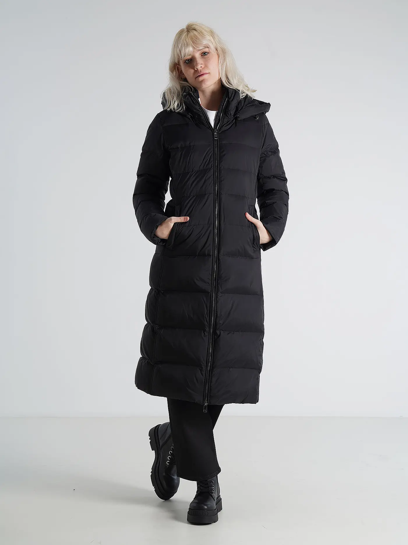TOMMY HILFIGER | Daunensteppmantel | schwarz