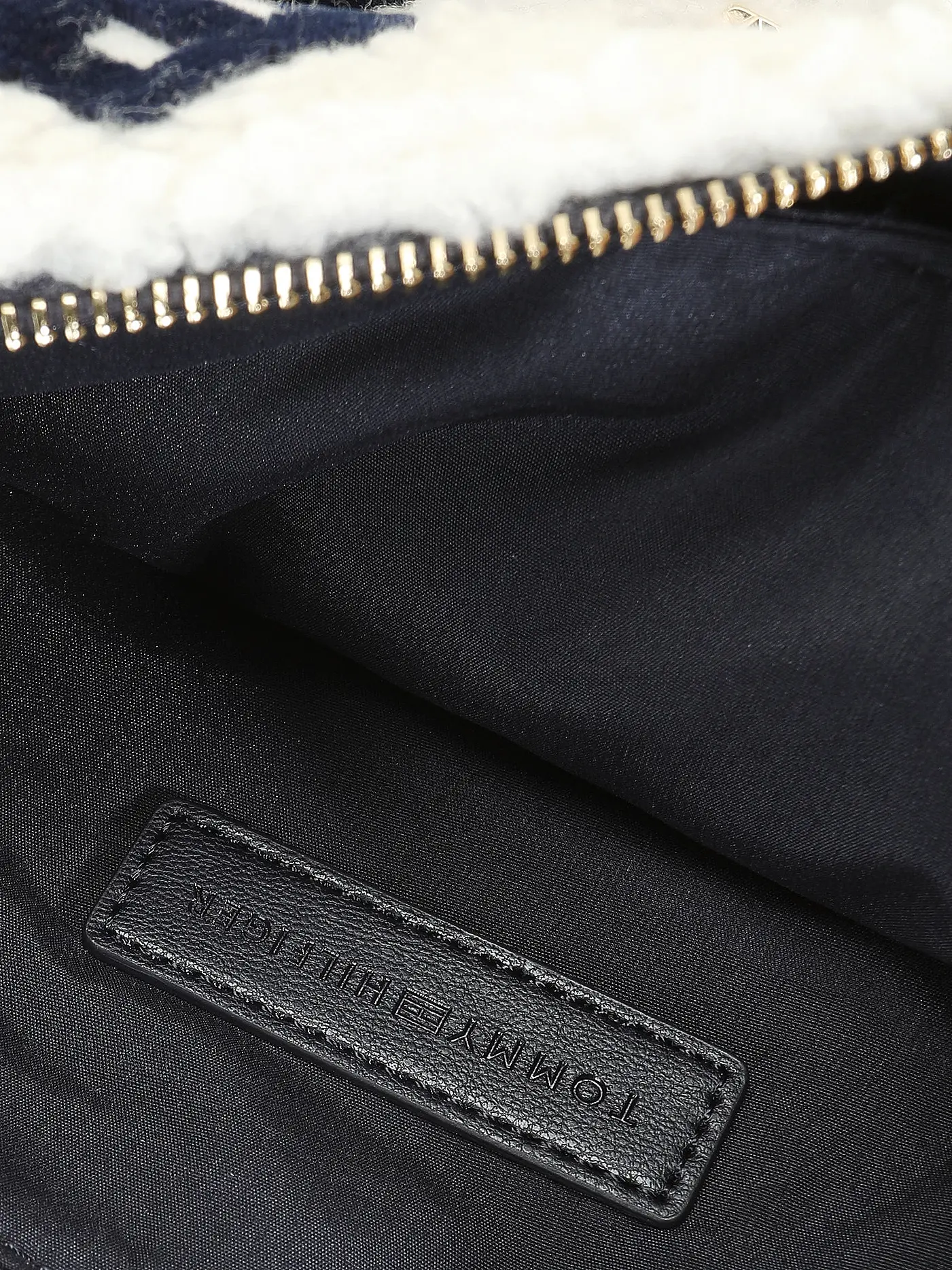 TOMMY HILFIGER | Tasche - Umhängetasche COSY HANDMUFF | weiss