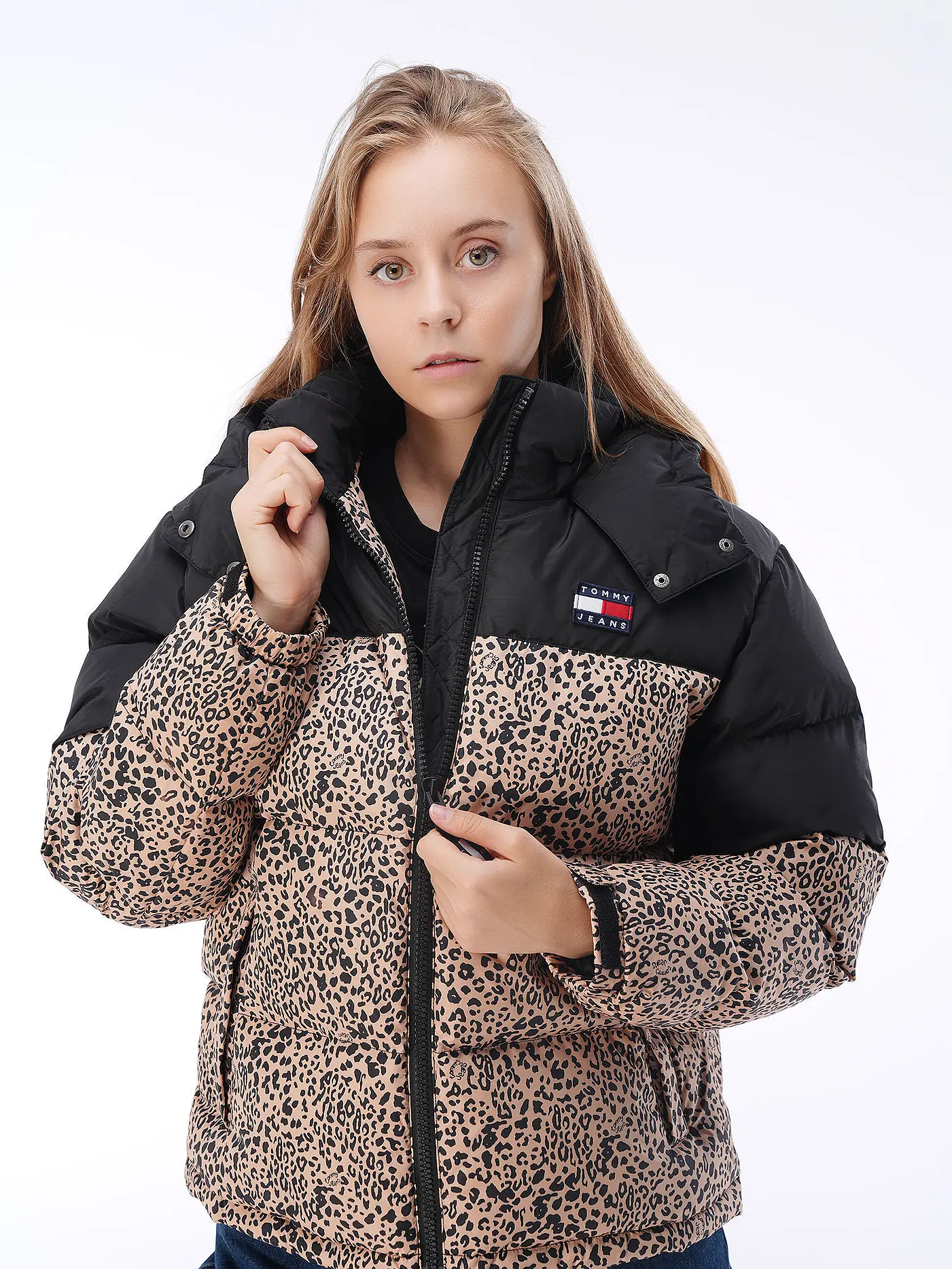 TOMMY JEANS | Daunenjacke  | schwarz