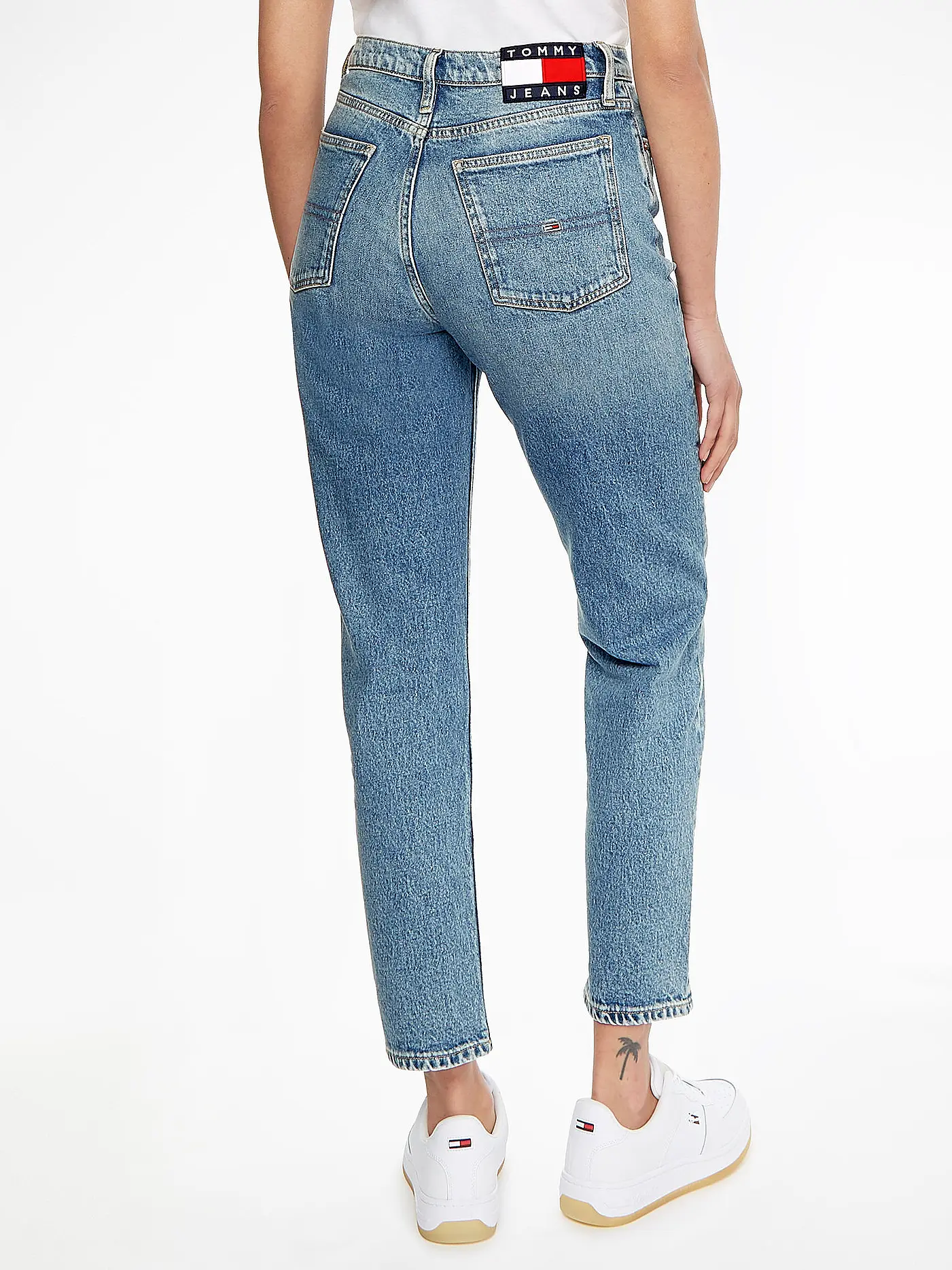 TOMMY JEANS | Highwaist Jeans Slim Fit IZZIE | hellblau