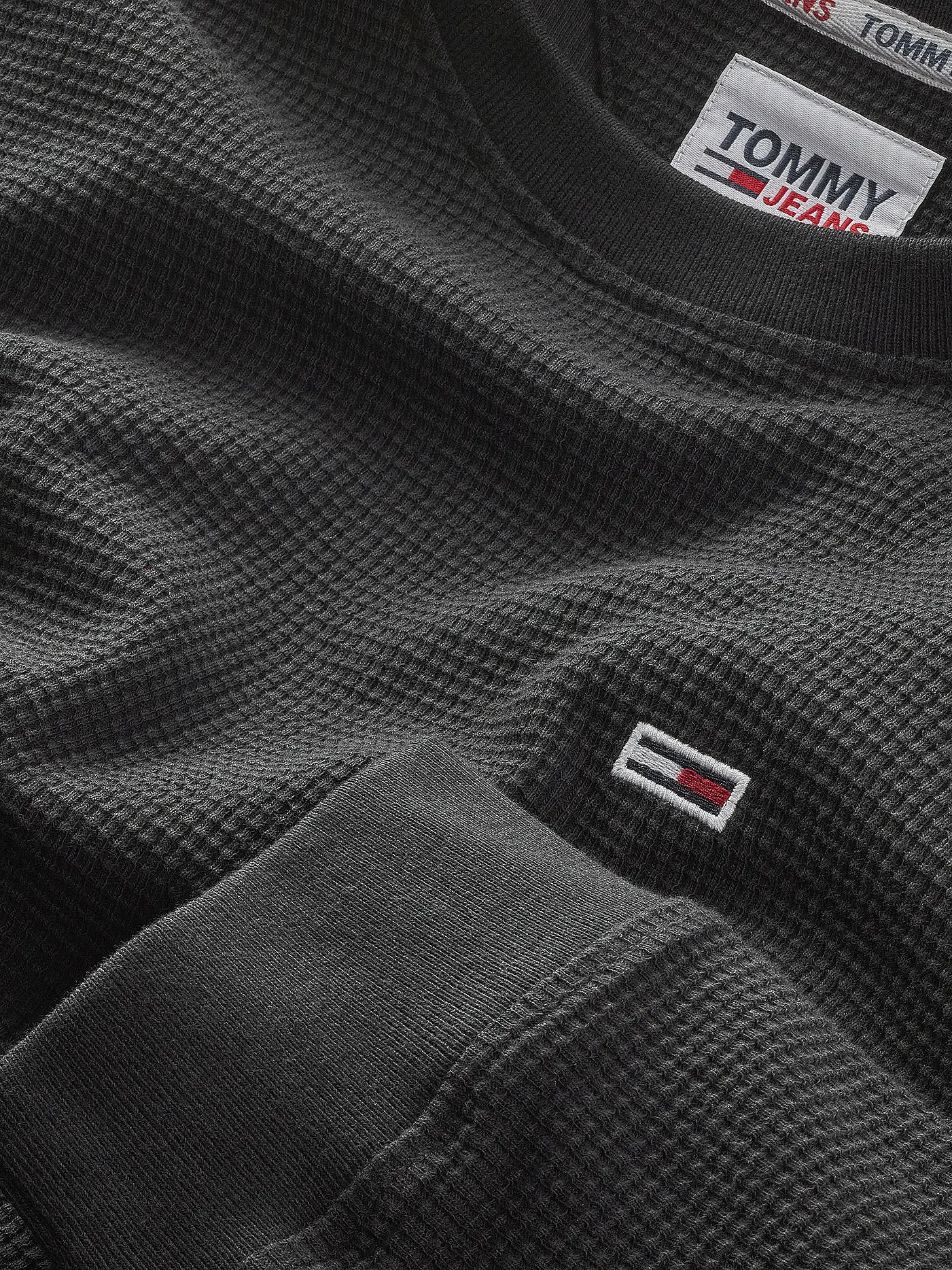 TOMMY JEANS | Langarmshirt | schwarz