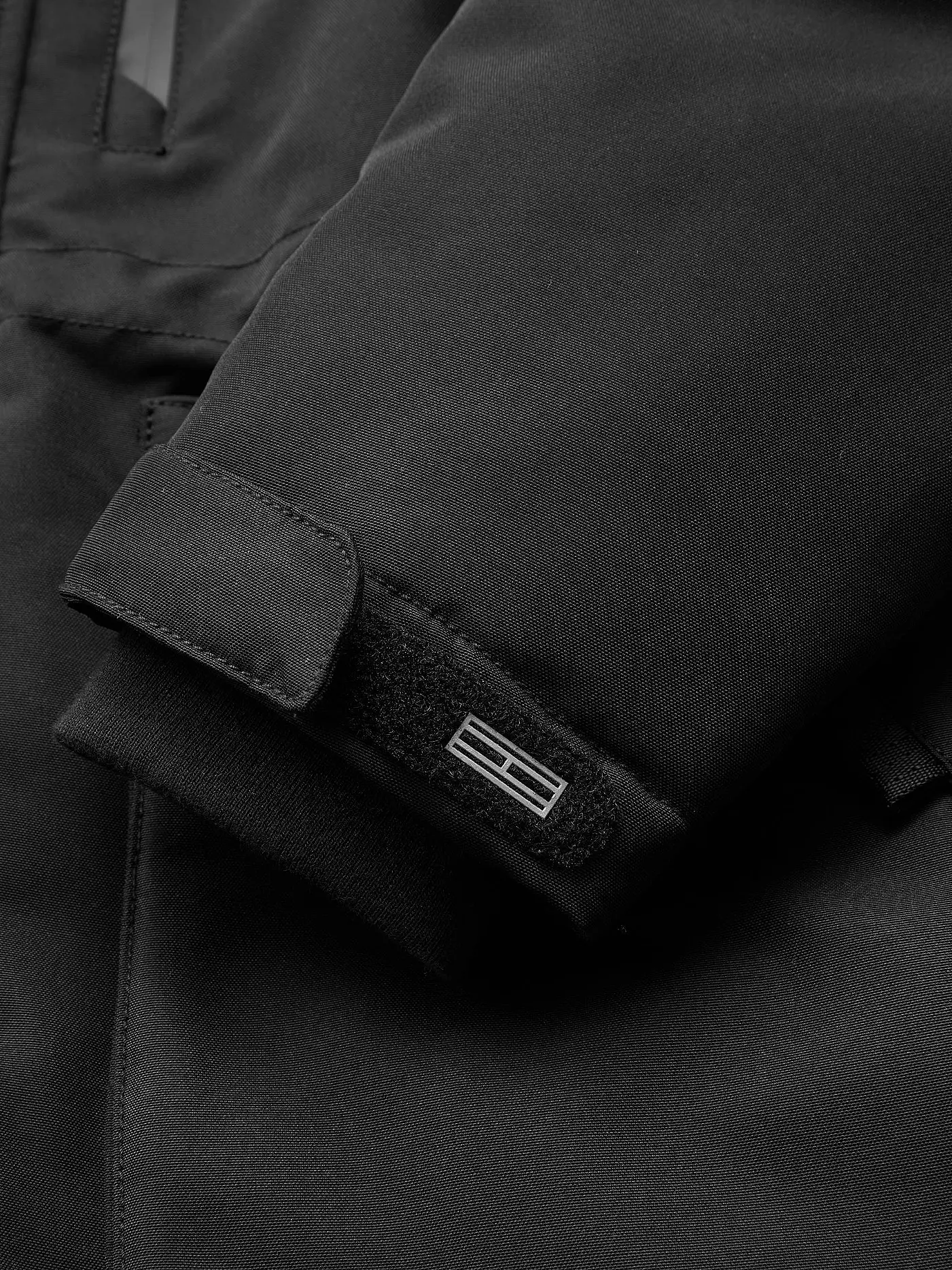 TOMMY JEANS | Parka | schwarz