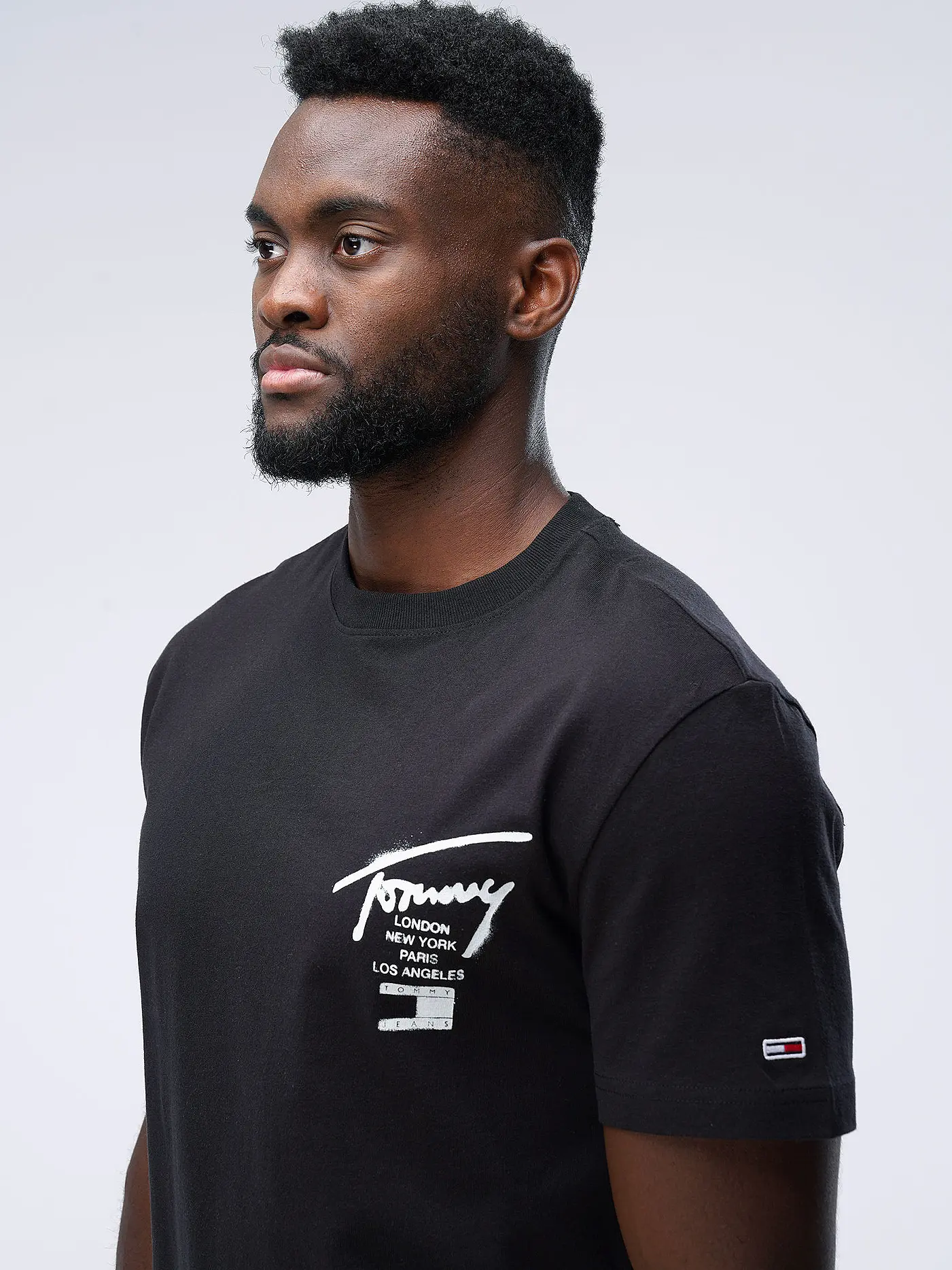TOMMY JEANS | T-Shirt | schwarz