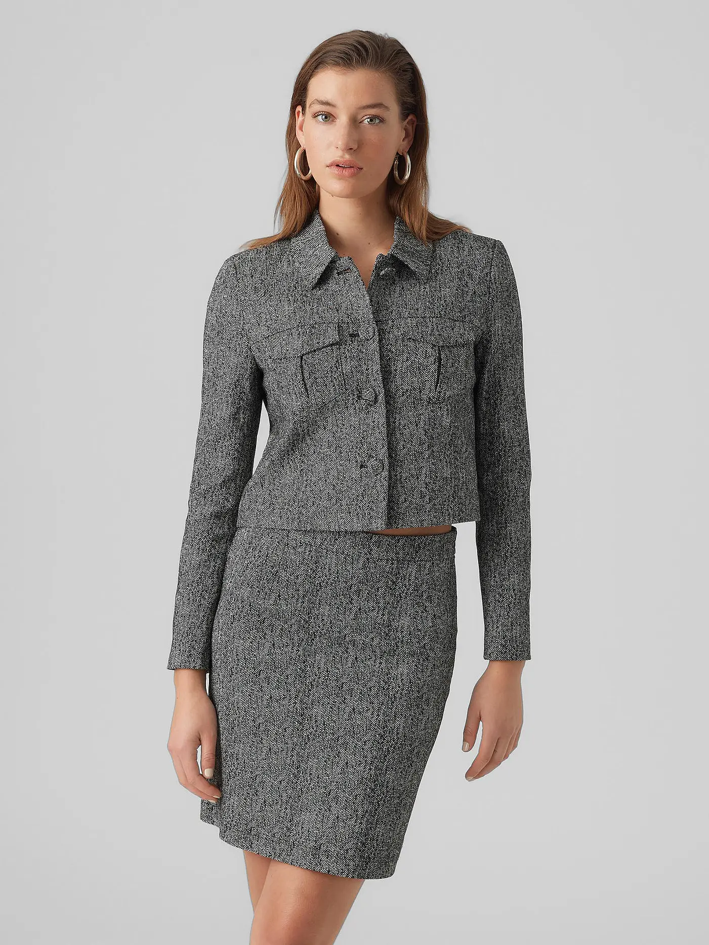 VERO MODA | Jäckchen VMGRACELYNN Cropped Fit | schwarz