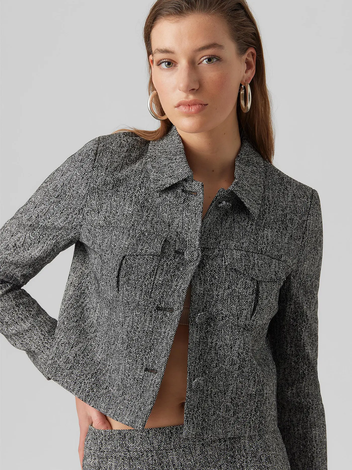 VERO MODA | Jäckchen VMGRACELYNN Cropped Fit | schwarz