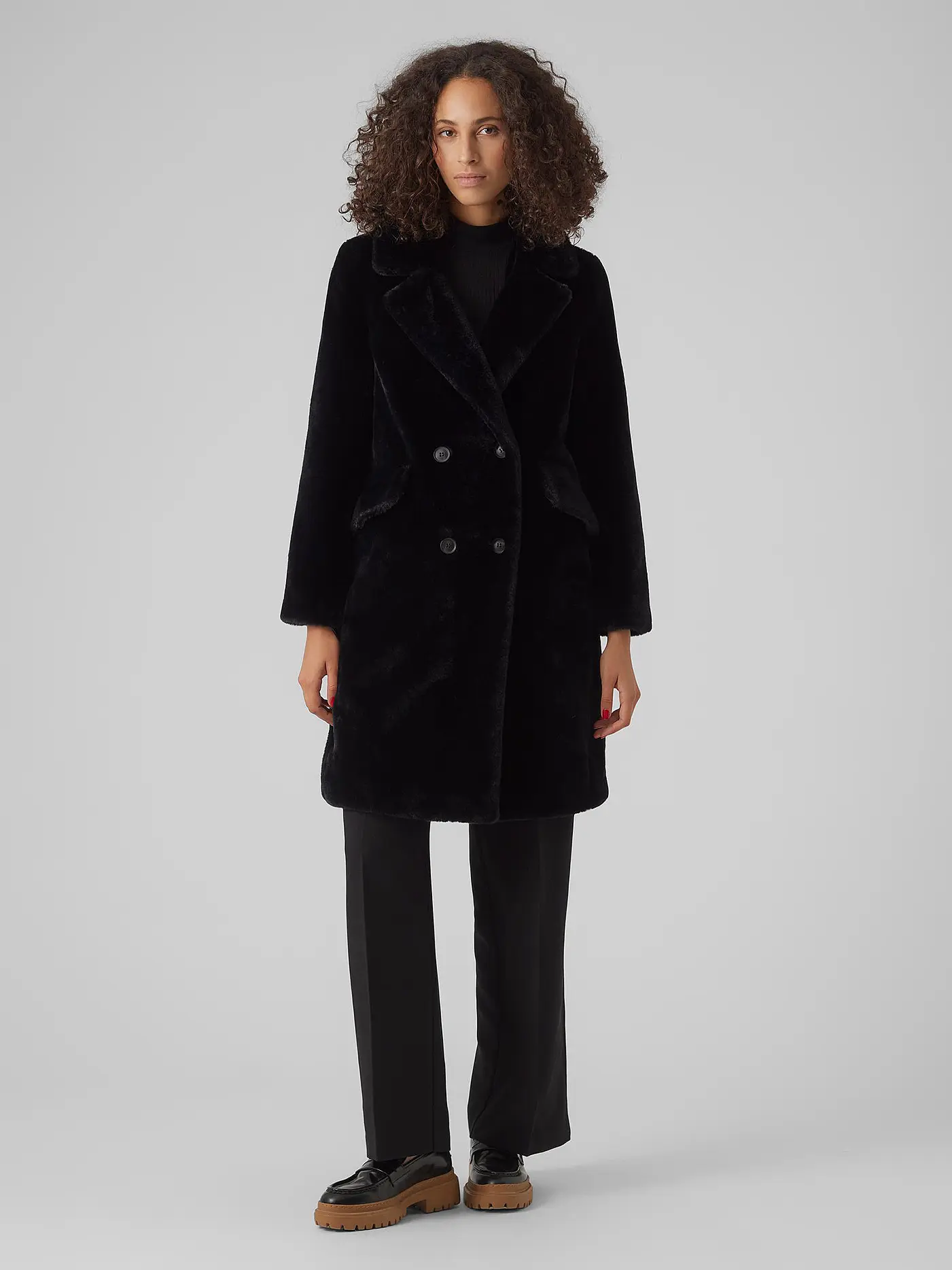 VERO MODA | Mantel in Felloptik VMSONJAELLY | schwarz