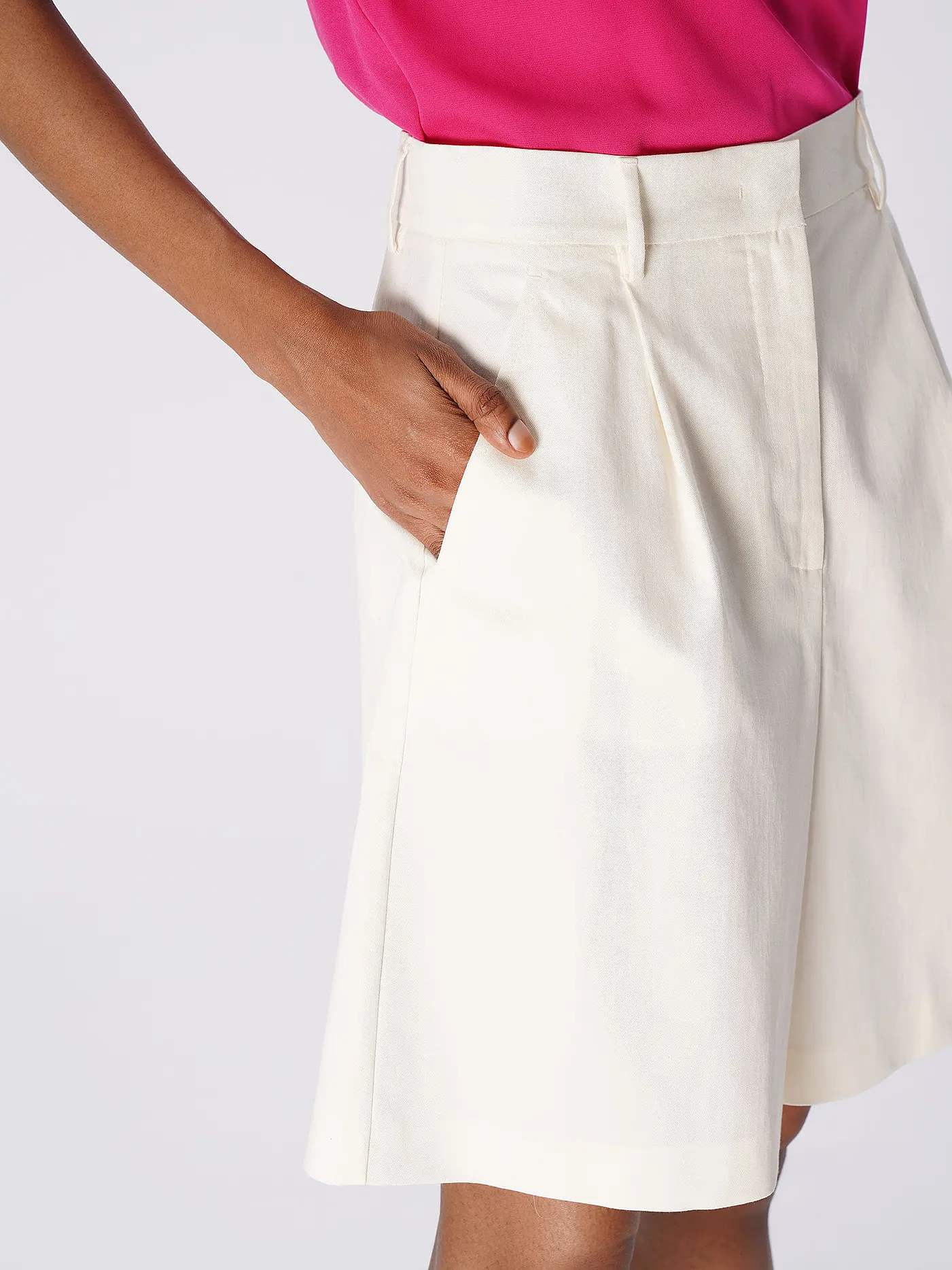 WEEKEND MAX MARA | Shorts ECUBA | creme